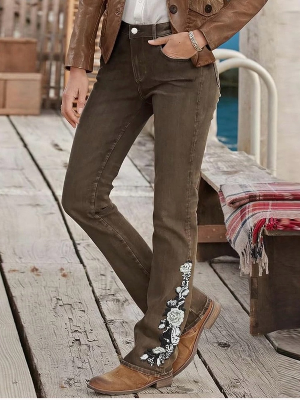 Flamingals Floral Embroidery Mid Waist Bootcut Jeans in Brown Size Small NWT